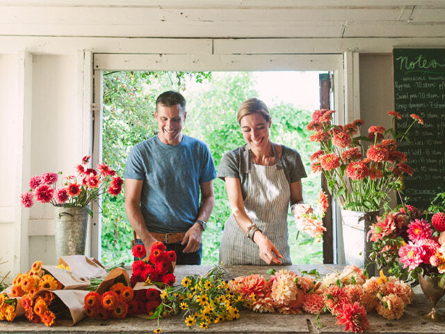 The Best Wholesale Flowers for DIY Projects and Home Decor